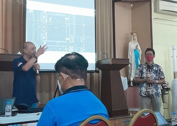Bapak Edo, Seksi dana PPRI menyampaikan beberapa informasi upaya pencarian dana pembangunan gereja (4)==PAKAI